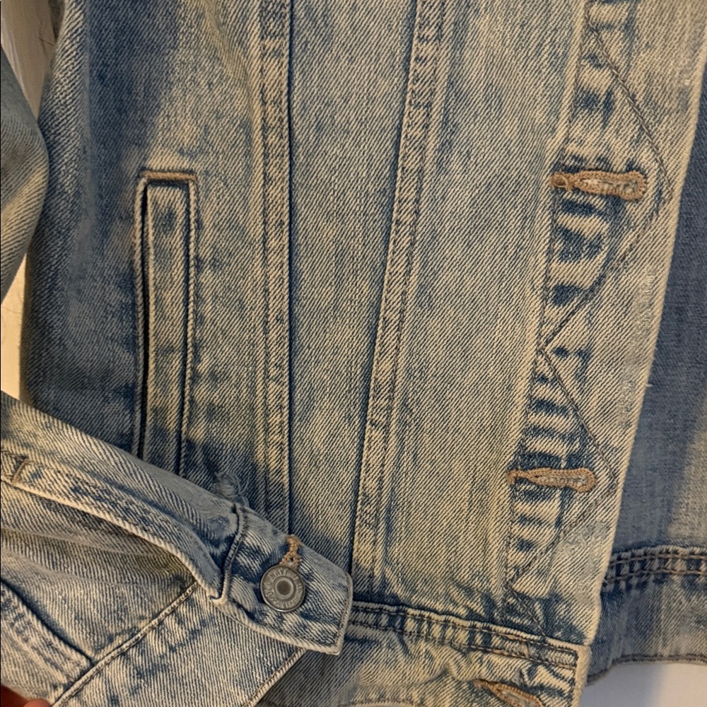Old Navy Light Blue Jean Jacket - Picture 5 of 6